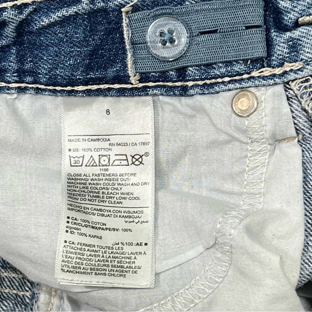 Old Navy Denim Shorts Distressed High Rise Frayed Hem Light‎ Wash Size 8